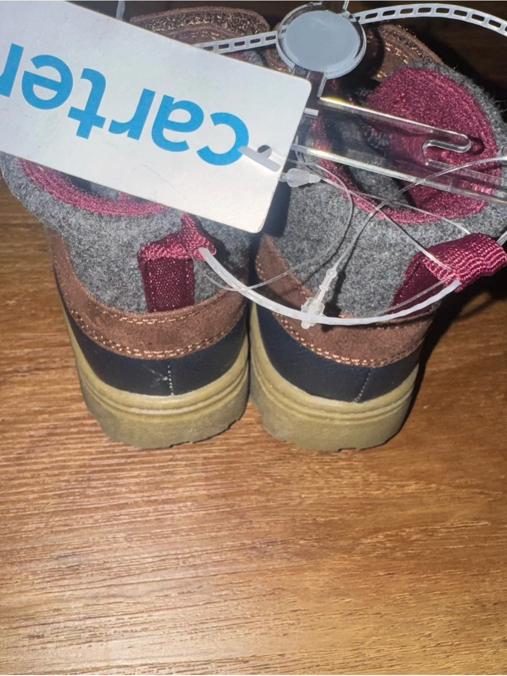 Carters Toddler Duck Boots Size 8 Blue Brown Stylish & Comfortable Snow boots.